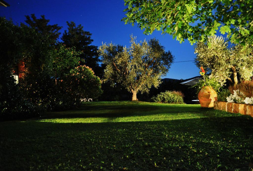 Podere L'Olmaia Марсилиана Экстерьер фото